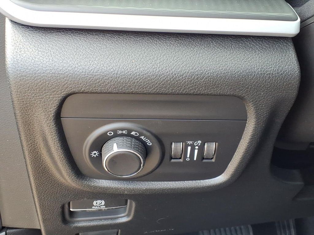 2026 Jeep Grand Cherokee GRAND CHEROKEE LAREDO 4X4