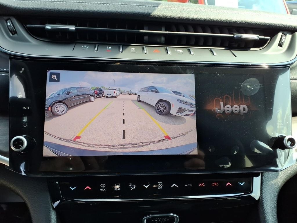 2026 Jeep Grand Cherokee GRAND CHEROKEE LAREDO ALTITUDE 4X4