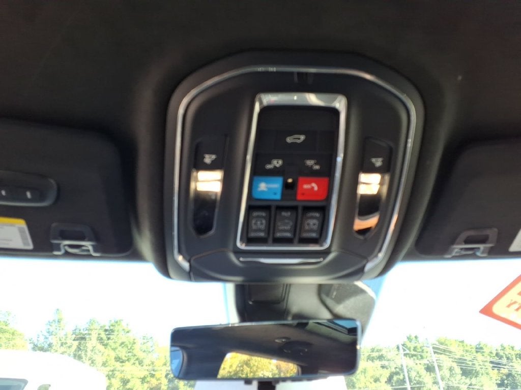 2027 Jeep Grand Cherokee GRAND CHEROKEE SUMMIT 4X4