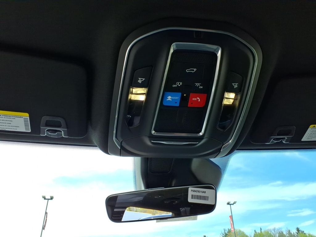 2026 Jeep Grand Cherokee GRAND CHEROKEE L LAREDO ALTITUDE 4X4