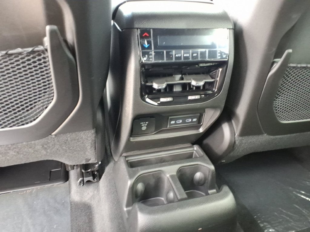 2027 Jeep Grand Cherokee GRAND CHEROKEE L LIMITED RESERVE 4X4