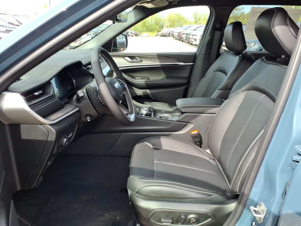 2026 Jeep Grand Cherokee GRAND CHEROKEE L LIMITED RESERVE 4X4