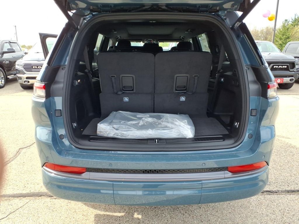 2026 Jeep Grand Cherokee GRAND CHEROKEE L LIMITED RESERVE 4X4