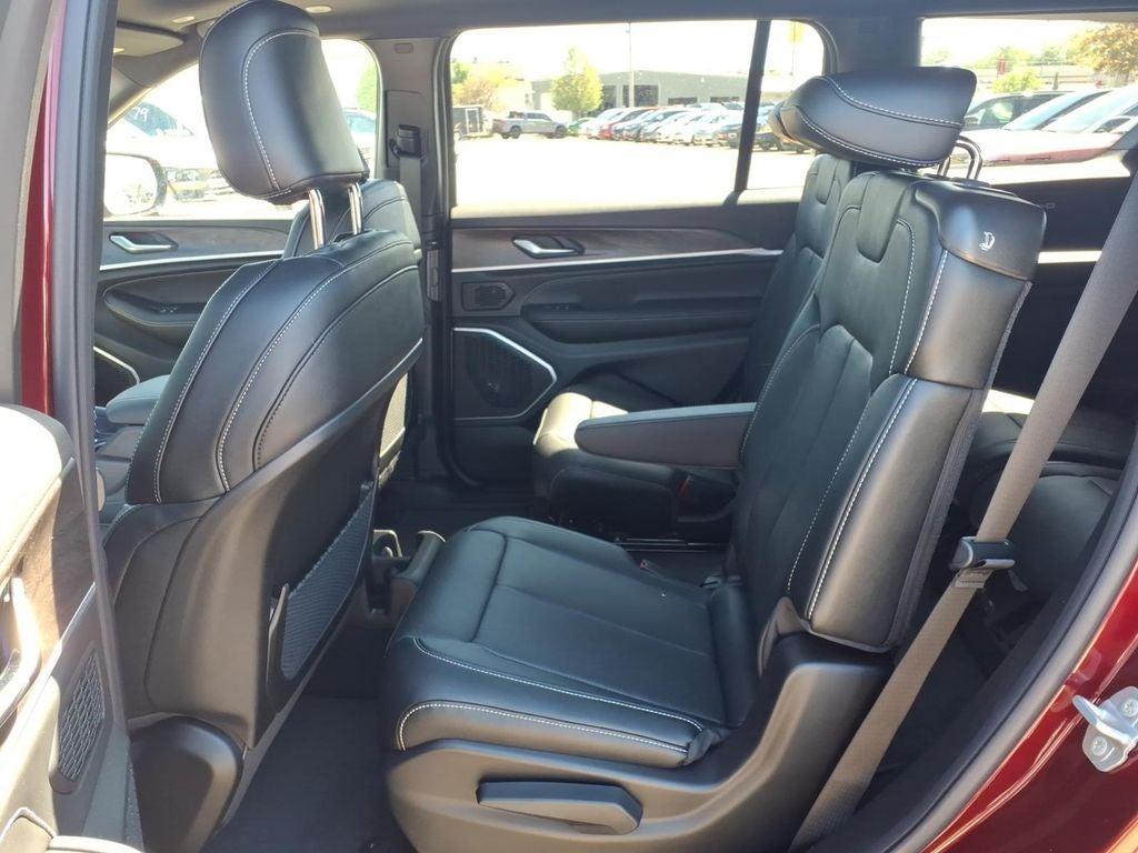 2026 Jeep Grand Cherokee GRAND CHEROKEE L LIMITED RESERVE 4X4