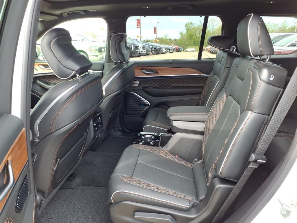 2026 Jeep Grand Cherokee GRAND CHEROKEE L SUMMIT 4X4