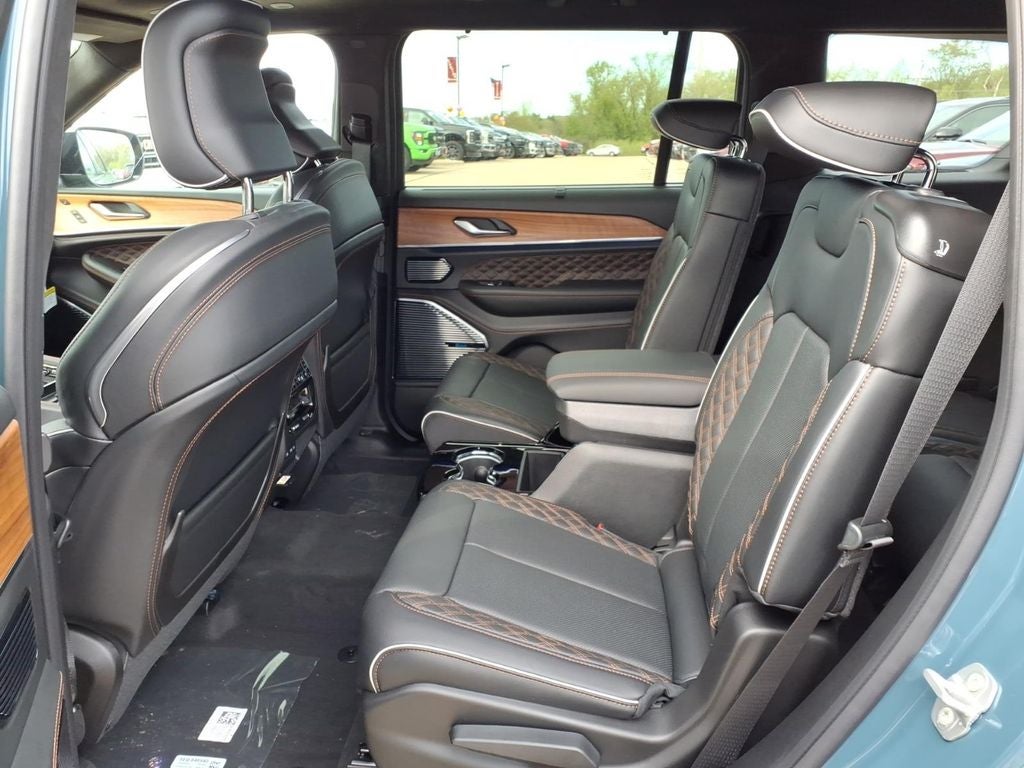2026 Jeep Grand Cherokee GRAND CHEROKEE L SUMMIT 4X4