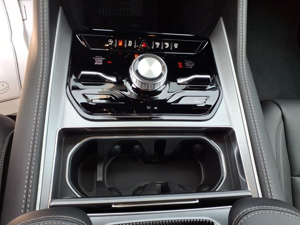 2026 Jeep Grand Wagoneer GRAND WAGONEER UPLAND 4X4