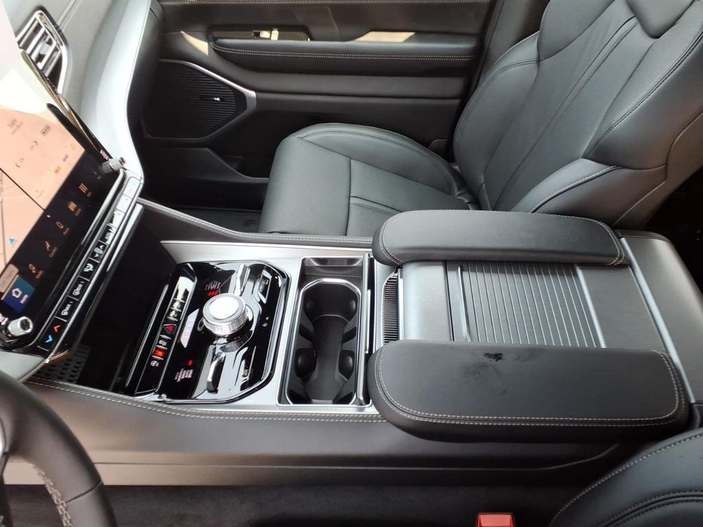 2026 Jeep Grand Wagoneer GRAND WAGONEER UPLAND 4X4