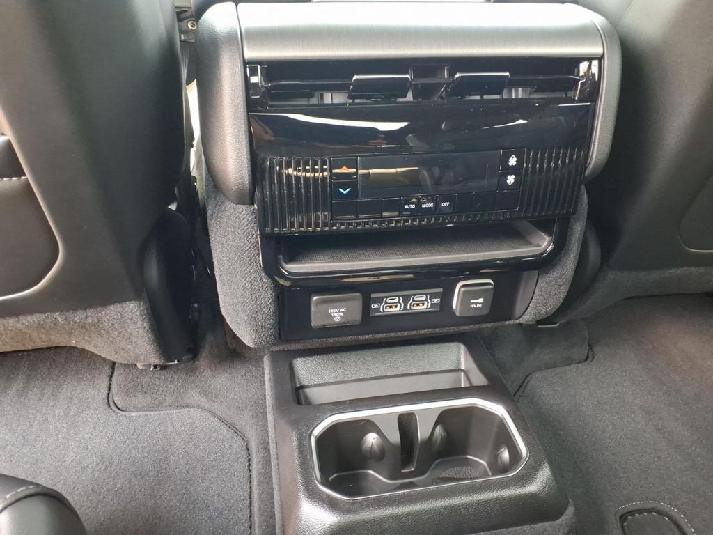 2026 Jeep Grand Wagoneer GRAND WAGONEER UPLAND 4X4