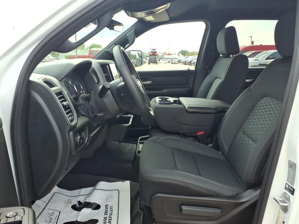 2026 RAM Ram 1500 RAM 1500 TRADESMAN CREW CAB 4X4 5'7' BOX