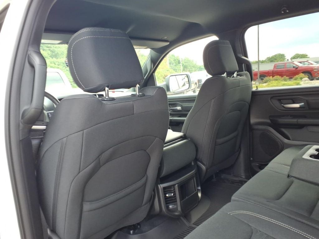 2026 RAM Ram 1500 RAM 1500 TRADESMAN CREW CAB 4X4 5'7' BOX