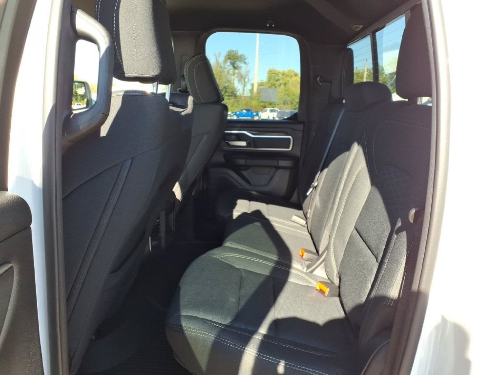 2027 RAM Ram 1500 RAM 1500 BIG HORN QUAD CAB 4X4 6'4' BOX