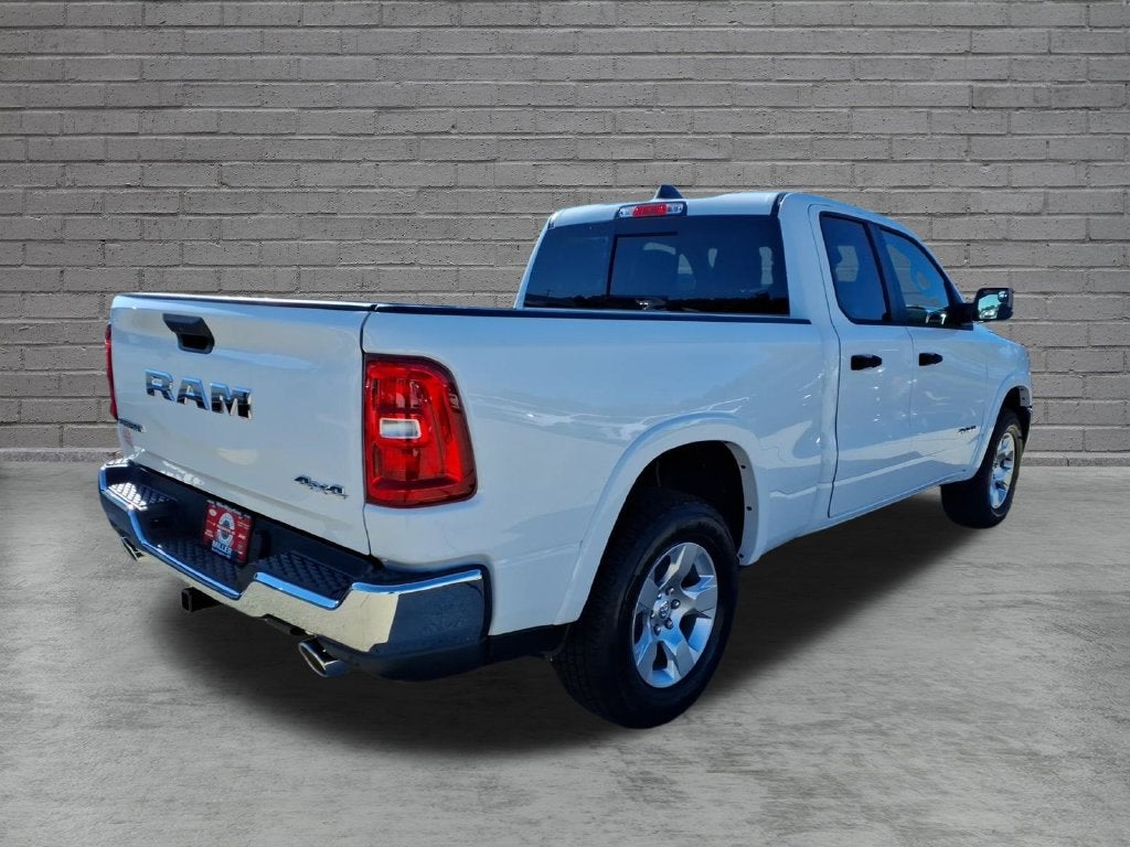 2027 RAM Ram 1500 RAM 1500 BIG HORN QUAD CAB 4X4 6'4' BOX