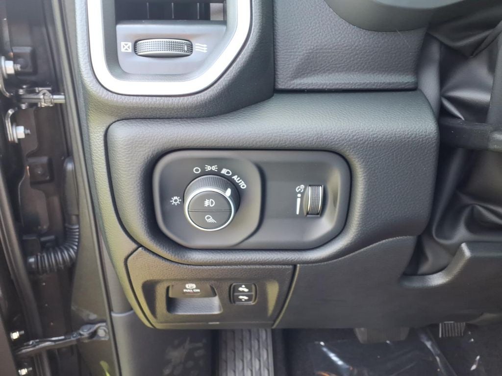 2026 RAM Ram 1500 RAM 1500 BIG HORN QUAD CAB 4X4 6'4' BOX