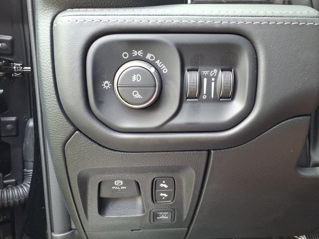 2026 RAM Ram 1500 RAM 1500 LIMITED CREW CAB 4X4 5'7' BOX