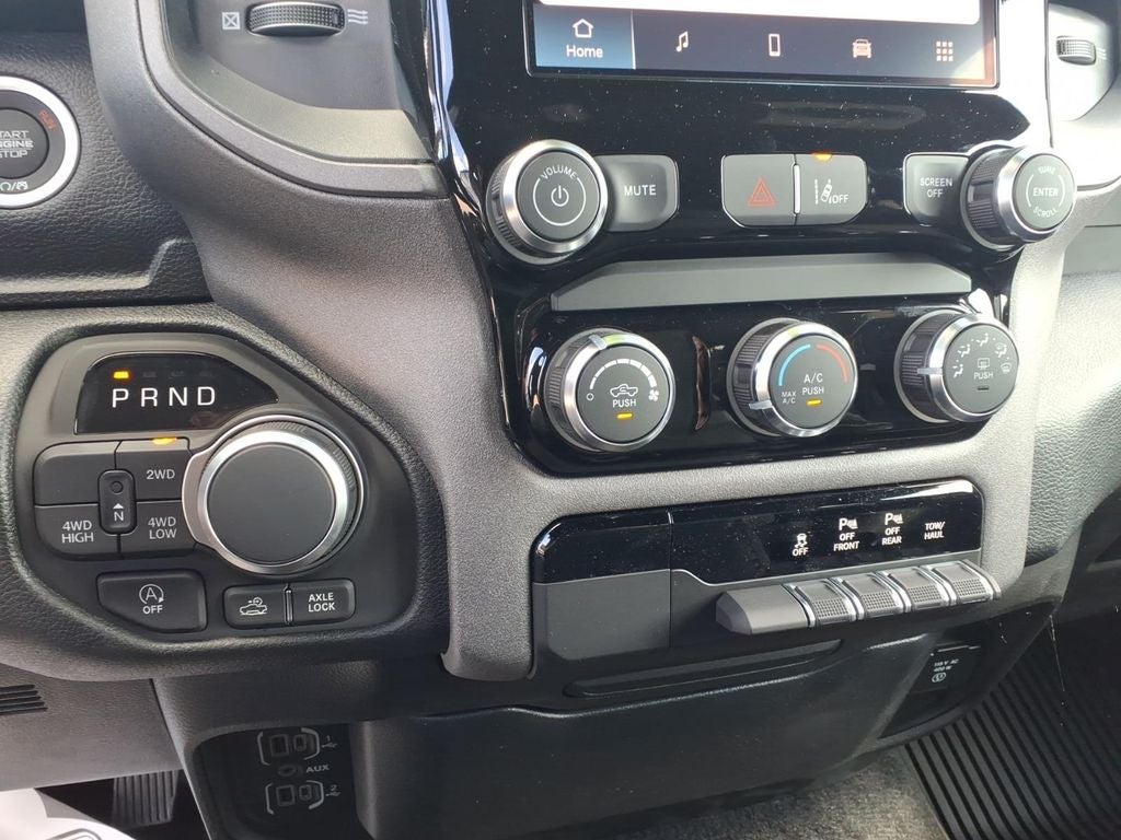2026 RAM Ram 1500 RAM 1500 EXPRESS CREW CAB 4X4 6'4' BOX