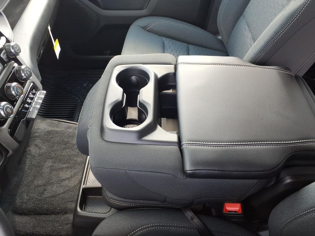 2026 RAM Ram 1500 RAM 1500 EXPRESS CREW CAB 4X4 6'4' BOX