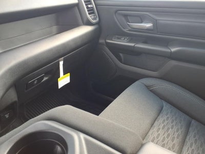 2026 RAM Ram 1500 RAM 1500 EXPRESS CREW CAB 4X4 6'4' BOX