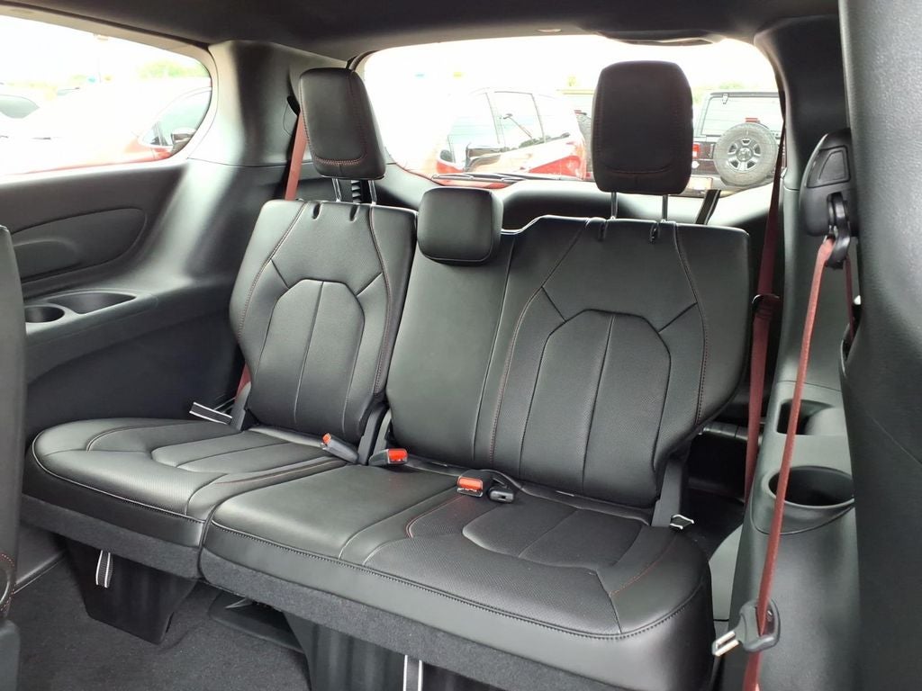 2027 Chrysler Pacifica PACIFICA SELECT