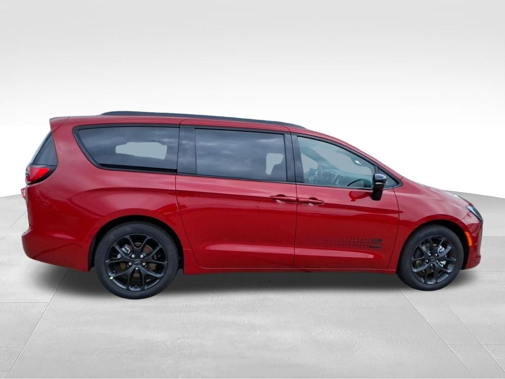 2027 Chrysler Pacifica PACIFICA SELECT