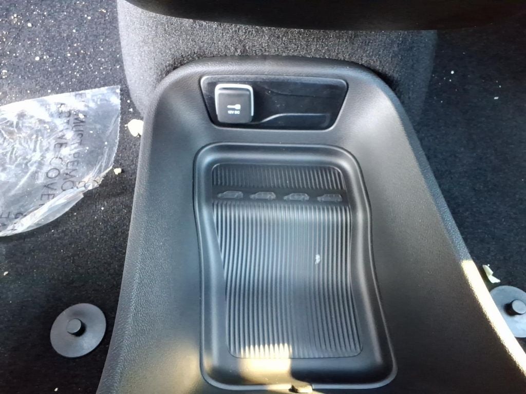 2026 Chrysler Voyager VOYAGER LX