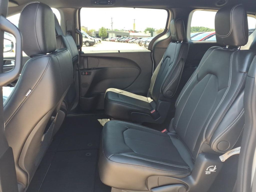 2027 Chrysler Pacifica PACIFICA LX
