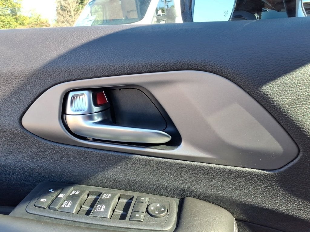 2027 Chrysler Pacifica PACIFICA LX