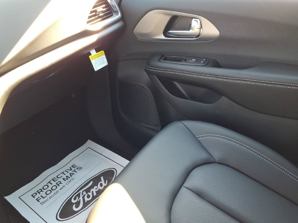 2027 Chrysler Pacifica PACIFICA LX