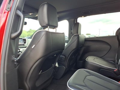 2027 Chrysler Pacifica PACIFICA LIMITED