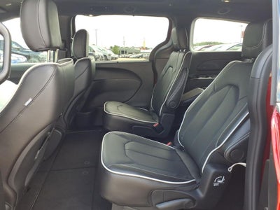 2027 Chrysler Pacifica PACIFICA LIMITED