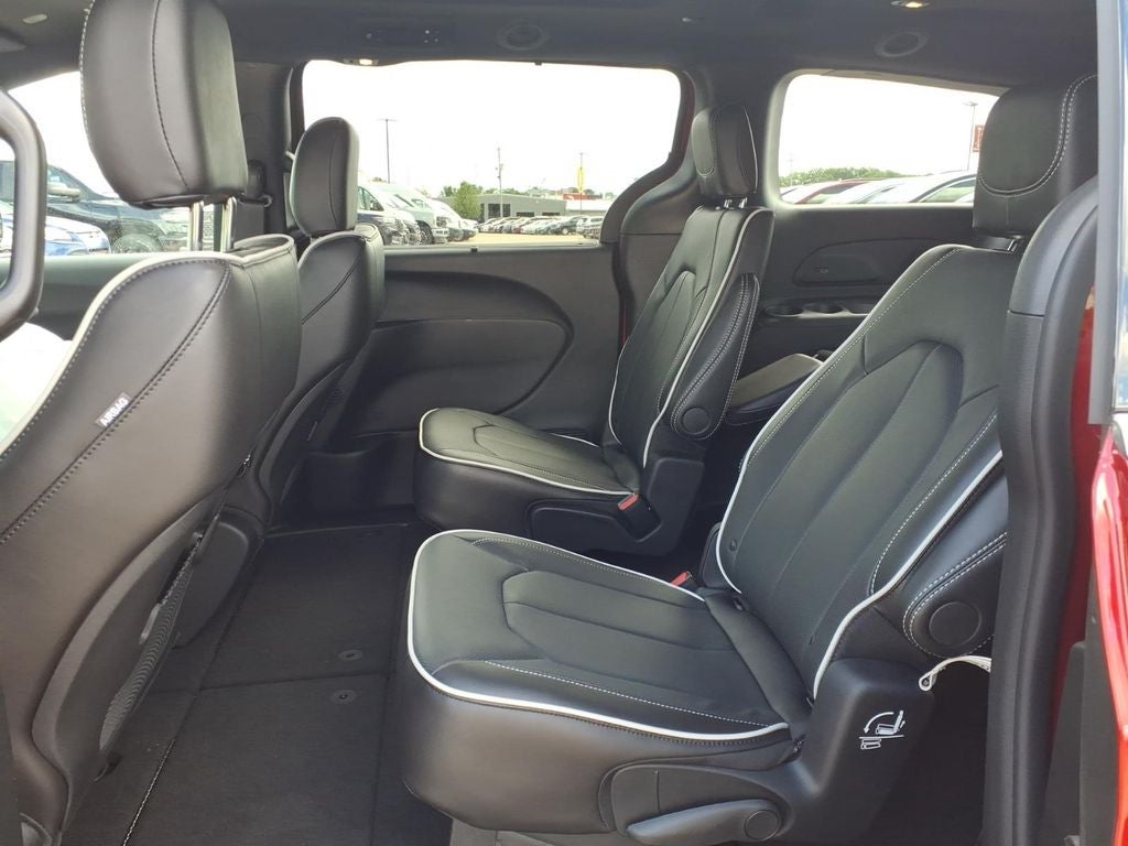 2027 Chrysler Pacifica PACIFICA LIMITED
