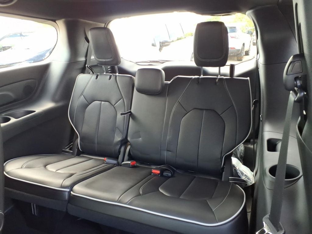 2027 Chrysler Pacifica PACIFICA LIMITED