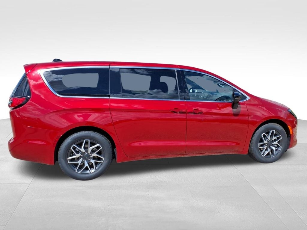 2027 Chrysler Pacifica PACIFICA LIMITED