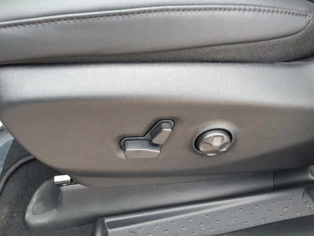 2027 Chrysler Pacifica PACIFICA SELECT AWD