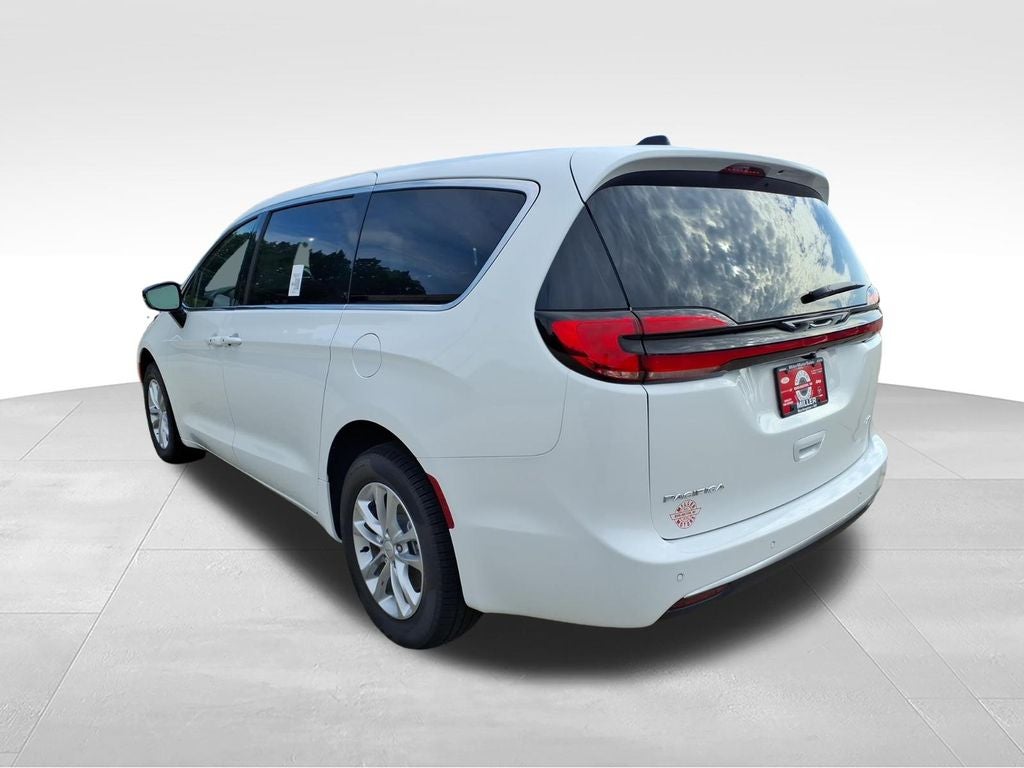2027 Chrysler Pacifica PACIFICA SELECT AWD