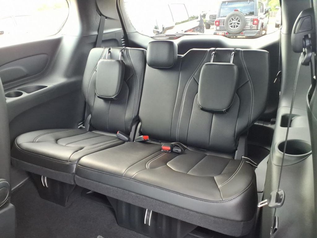 2027 Chrysler Pacifica PACIFICA SELECT AWD
