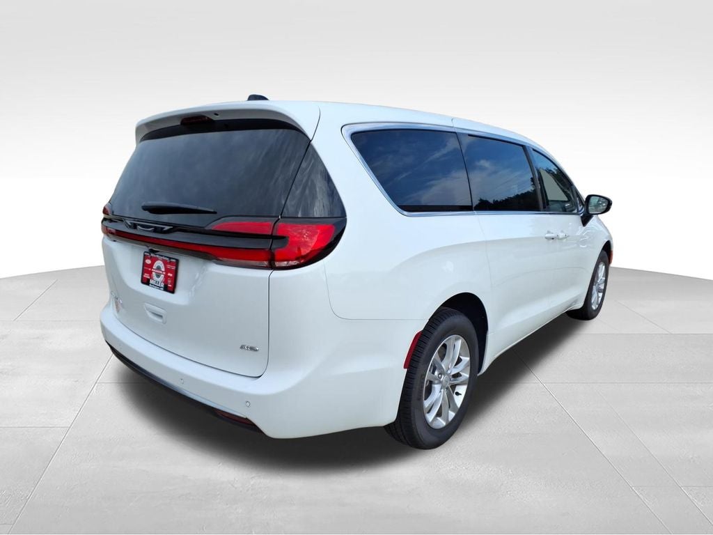 2027 Chrysler Pacifica PACIFICA SELECT AWD