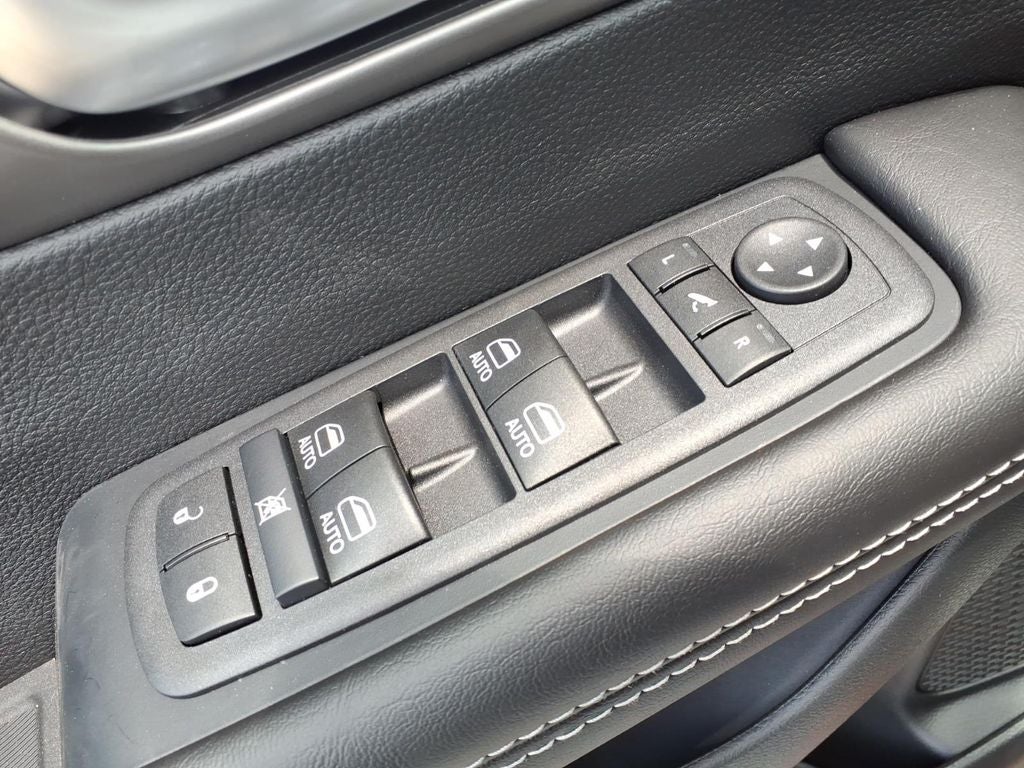 2027 Chrysler Pacifica PACIFICA LIMITED AWD