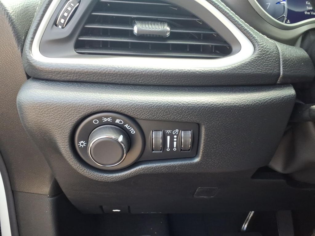 2027 Chrysler Pacifica PACIFICA LIMITED AWD