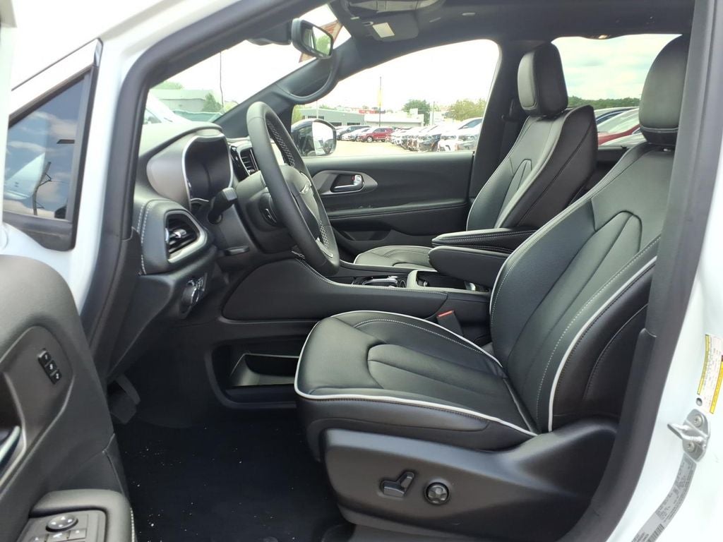 2027 Chrysler Pacifica PACIFICA LIMITED AWD