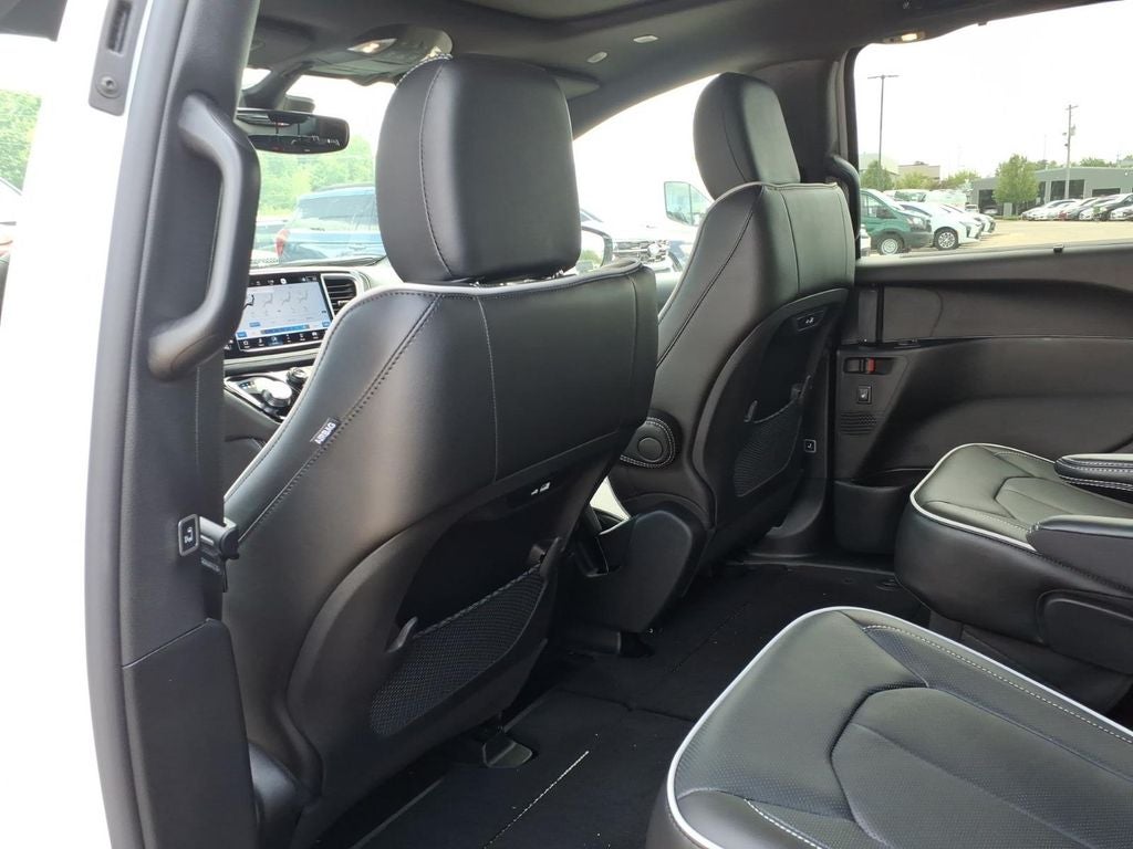 2027 Chrysler Pacifica PACIFICA LIMITED AWD