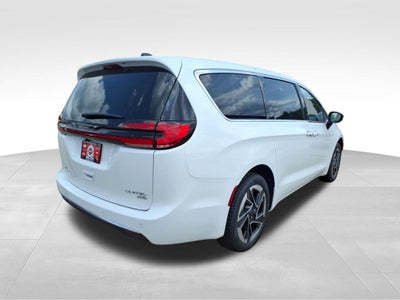 2027 Chrysler Pacifica PACIFICA LIMITED AWD