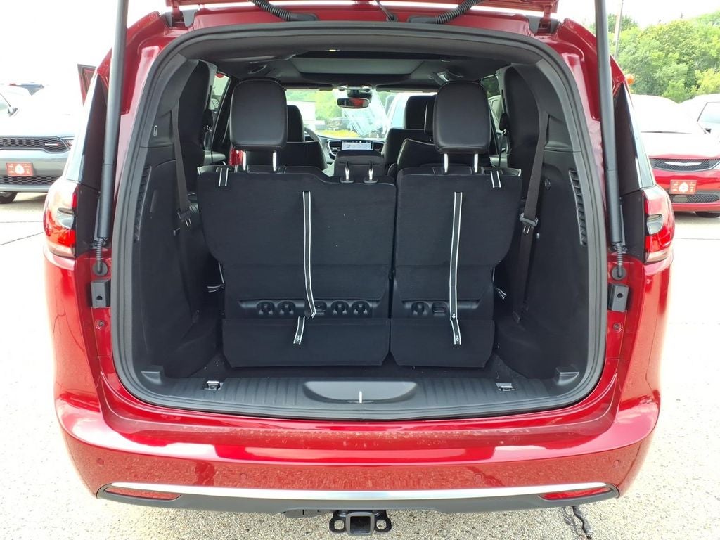 2027 Chrysler Pacifica PACIFICA LIMITED AWD