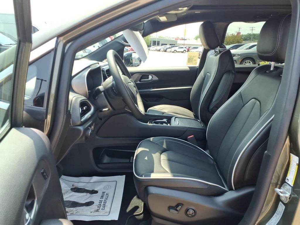 2027 Chrysler Pacifica PACIFICA LIMITED AWD