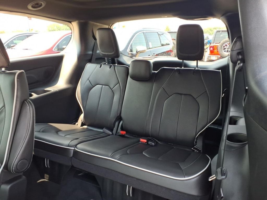 2027 Chrysler Pacifica PACIFICA LIMITED AWD