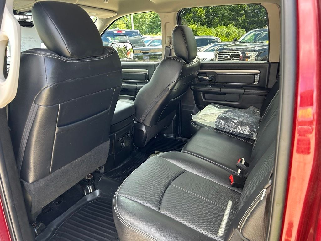 2018 RAM 3500 Laramie Crew Cab 4x4 6'4' Box