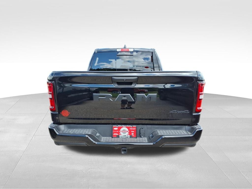 2026 RAM Ram 1500 RAM 1500 EXPRESS CREW CAB 4X4 5'7' BOX
