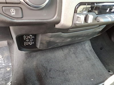 2026 RAM Ram 1500 RAM 1500 TRADESMAN CREW CAB 4X4 5'7' BOX