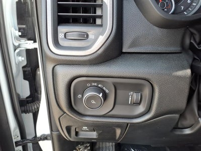 2026 RAM Ram 1500 RAM 1500 TRADESMAN CREW CAB 4X4 5'7' BOX