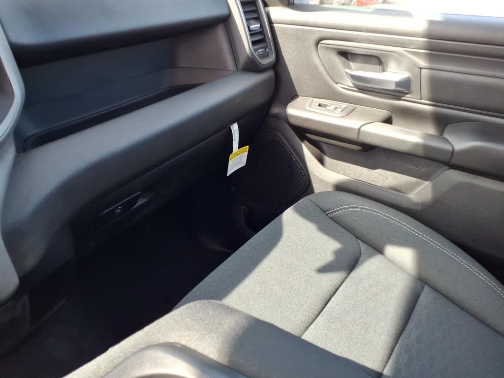 2026 RAM Ram 1500 RAM 1500 TRADESMAN CREW CAB 4X4 5'7' BOX